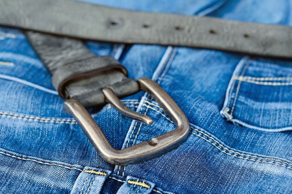 Slimfit-jeans: Den ultimative guide til at vælge og forstå dette moderne beklædningsstykke